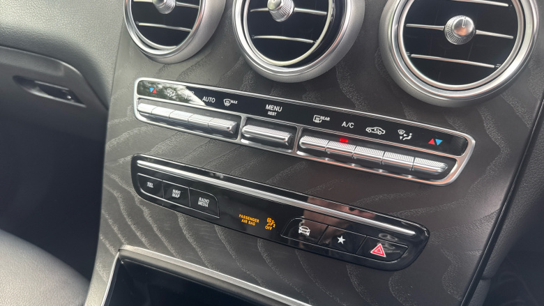 Mercedes-Benz GLC 220d 4Matic AMG Line Premium 5dr 9G-Tronic Diesel Estate